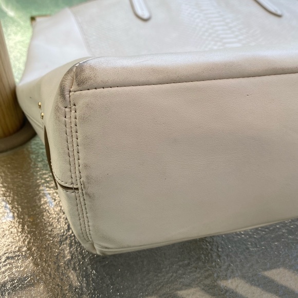 Coach Tote 14x15 - Picture 6 of 7